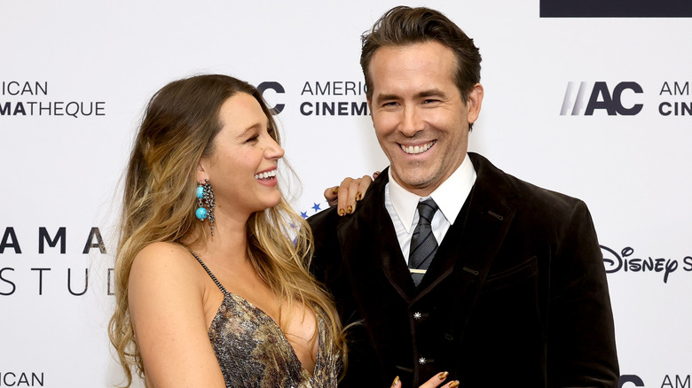 Blake Lively et Ryan Reynolds rient