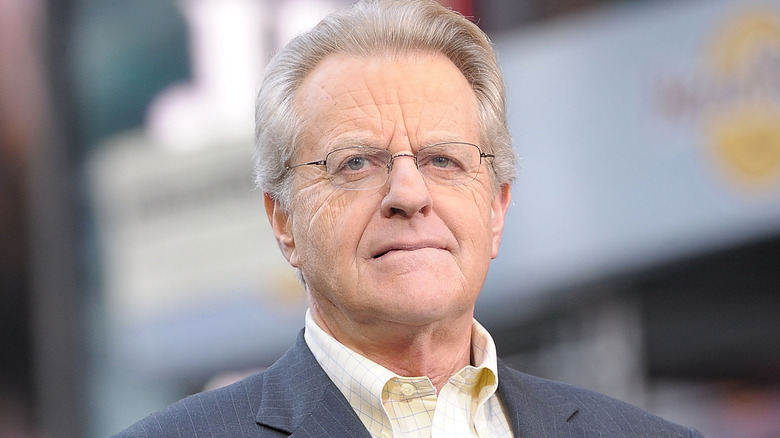 Jerry Springer héberge plus