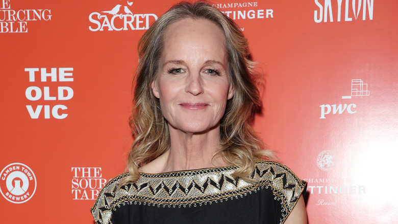 Helen Hunt a été avec son ex Matthew Carnahan pendant 16 ans (et leur séparation était désordonnée)