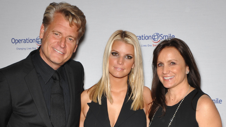 Jessica Simpson avec ses parents Joe et Tina Simpson