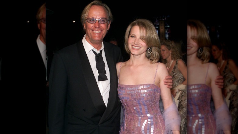 Peter Fonda souriant avec Jane Fonda