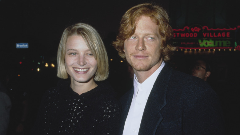 Bridget Fonda souriante avec Eric Stoltz