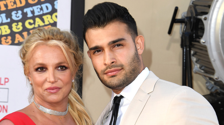 Britney Spears et Sam Asghari posent