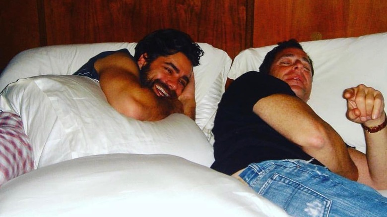 John Stamos au lit avec Bob Saget