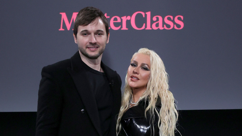 Matthew Rutler et Christina Aguilera assistent à un événement MasterClass