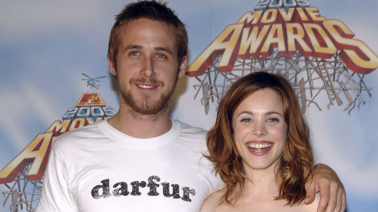 Ryan Gosling et Rachel McAdams souriant