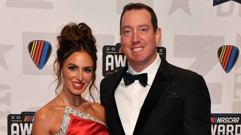 Kyle Busch et sa femme Samantha Busch souriant