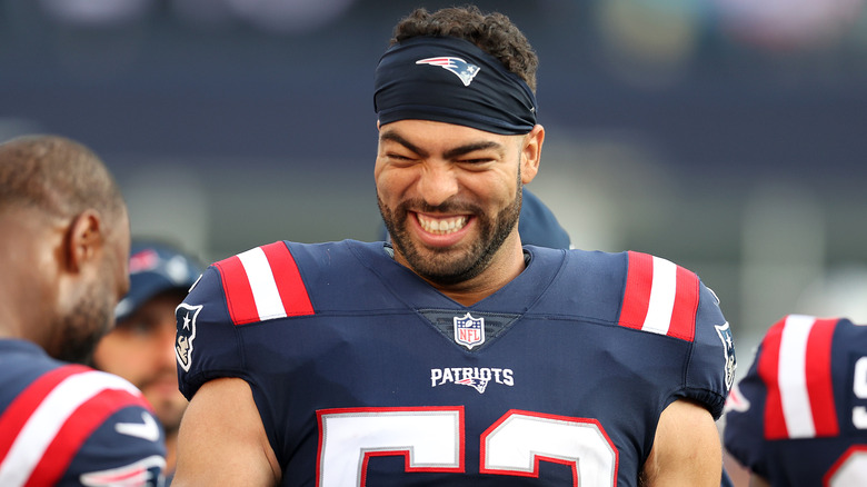 Kyle Van Noy rigole