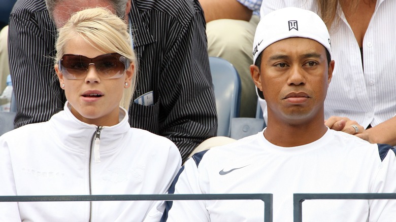 Elin Nordegren, Tiger Woods assis dans la foule