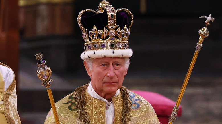 Couronne bijou en or du roi Charles III