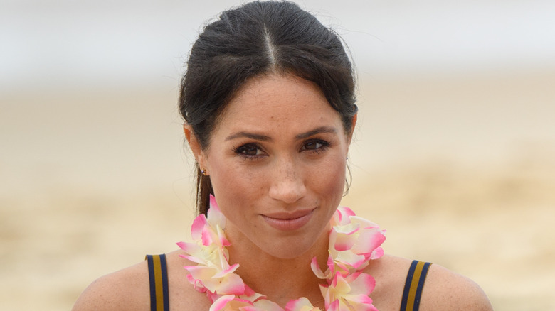 Meghan Markle sourit