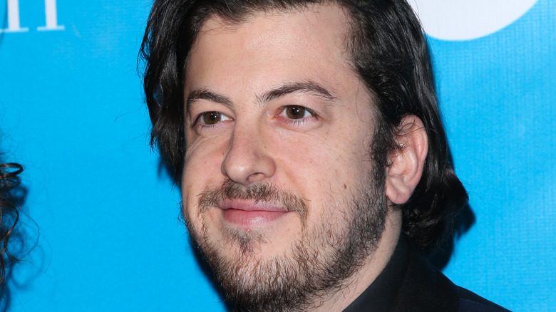 Christopher Mintz-Plasse posant pour les caméras