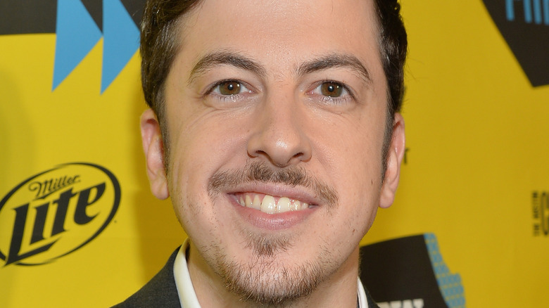 Christopher Mintz-Plasse posant pour les caméras