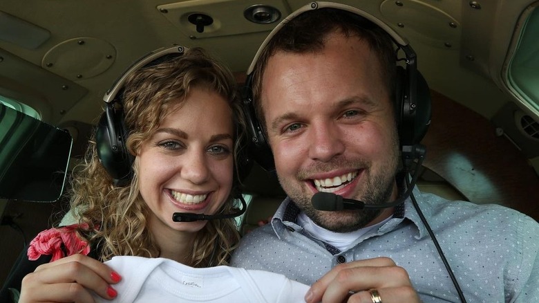 Abbie et John David Duggar à l'intérieur de l'avion