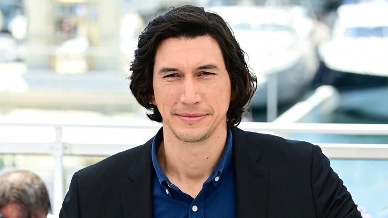 Adam Driver souriant