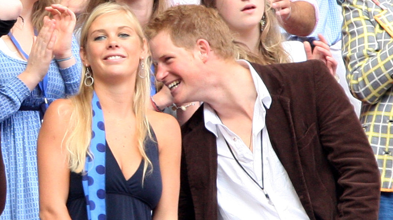 Le prince Harry et Chelsy Davy regardent le concert pour Diana