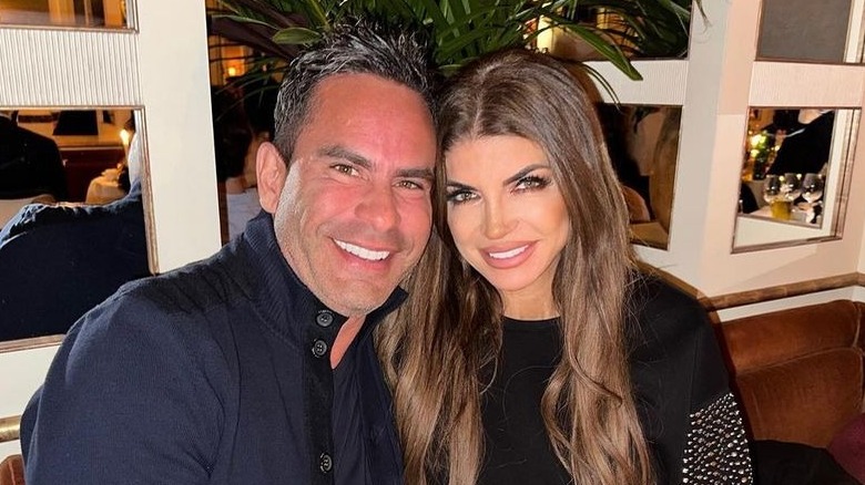 Louie Ruelas et Teresa Giudice posent ensemble