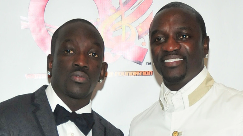 Abou Thiam et Akon posent