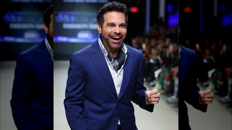 Mario Cantone rigole sur la piste