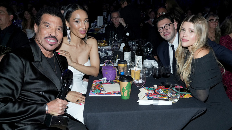 Lionel Richie, Sofie Richie, Lisa Parigi, Elliot Grainge à table