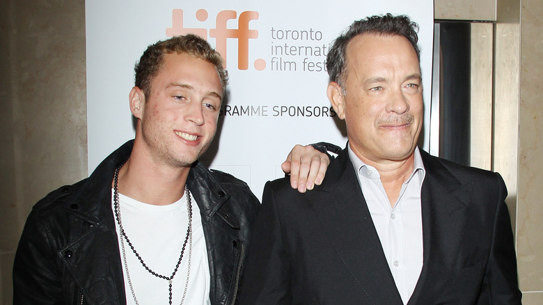 Chet Hanks et Tom Hanks lors d'un événement