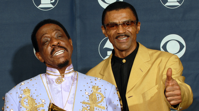 Ike Turner et Ike Turner Jr posent 