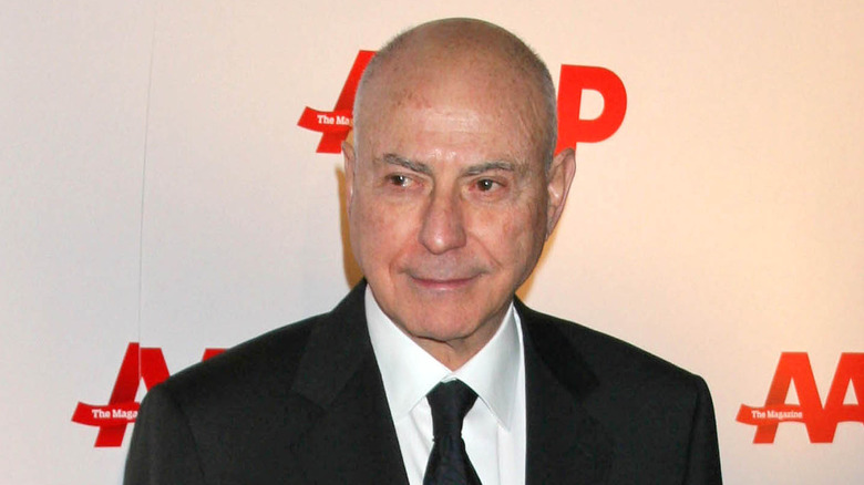 Alan Arkin souriant