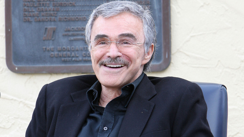 Burt Reynolds souriant à West Palm Beach en 2010