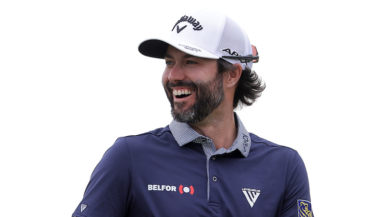 Adam Hadwin se moque de la sécurité en l’attaquant à l’Omnium canadien comme un pro