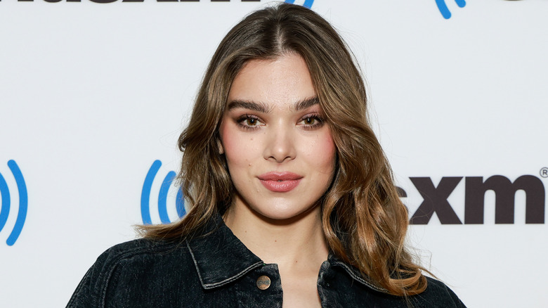 Ce que nous savons de la relation entre Hailee Steinfeld et Josh Allen