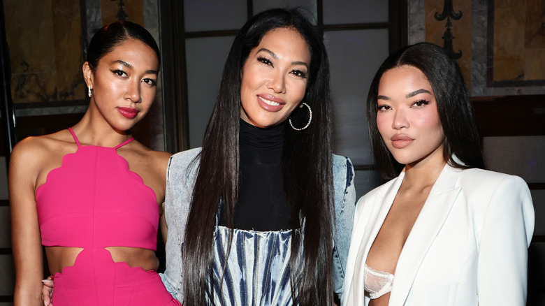 Les filles de Kimora Lee Simmons avec Russell Simmons ne sont pas ses seuls enfants