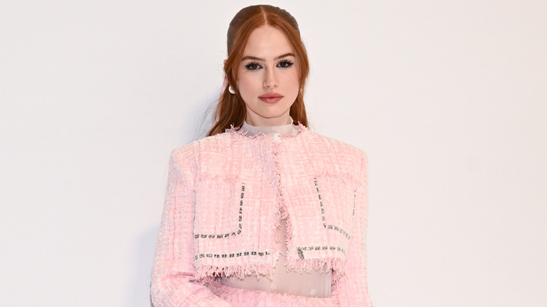 Madelaine Petsch sur le tapis rouge