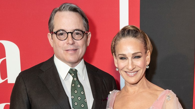 Sarah Jessica Parker posant avec Matthew Broderick