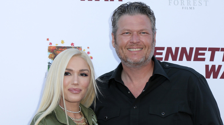 Gwen Stefani posant avec Blake Shleton