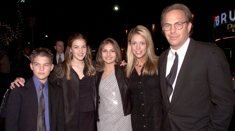 Christine Baumgartner Kevin Costner et leurs enfants