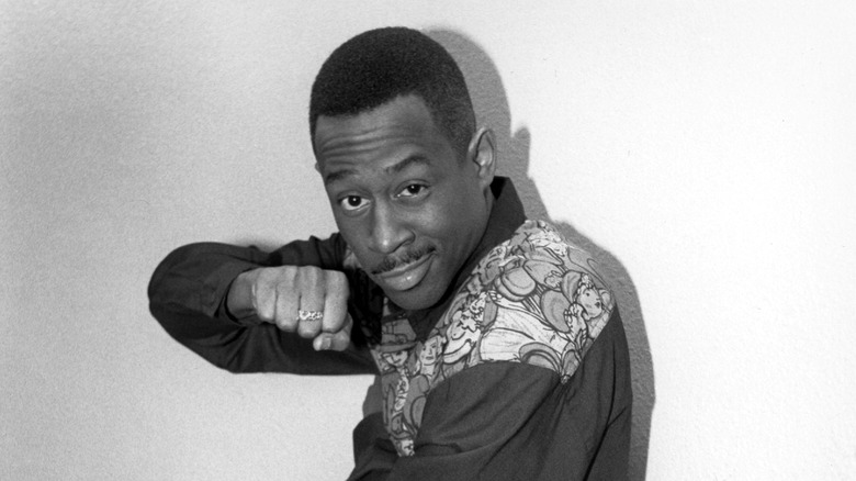 Martin Lawrence montrant son poing