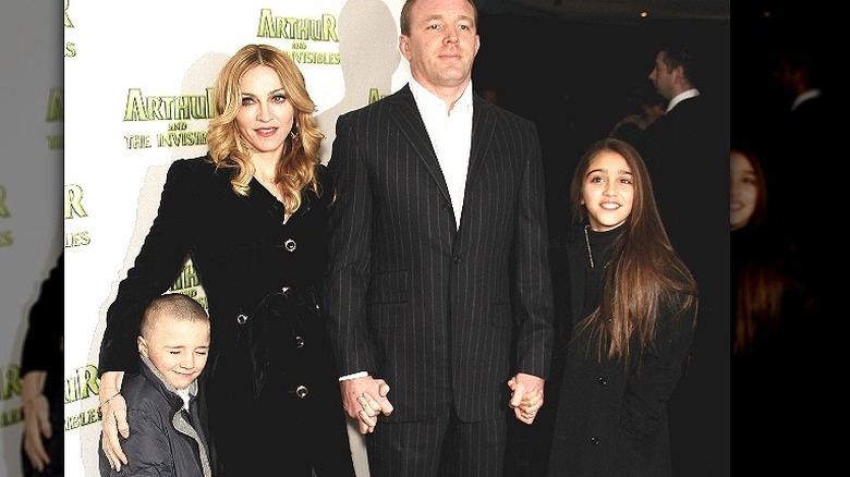 Rocco Ritchie, Madonna Guy Ritchie et Lourdes Leon