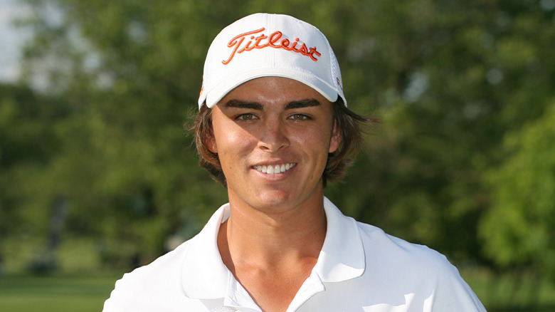 Rickie Fowler souriant