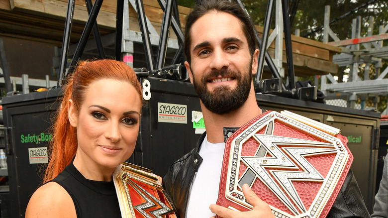 Ceintures de lutte Becky Lynch Seth Rollins