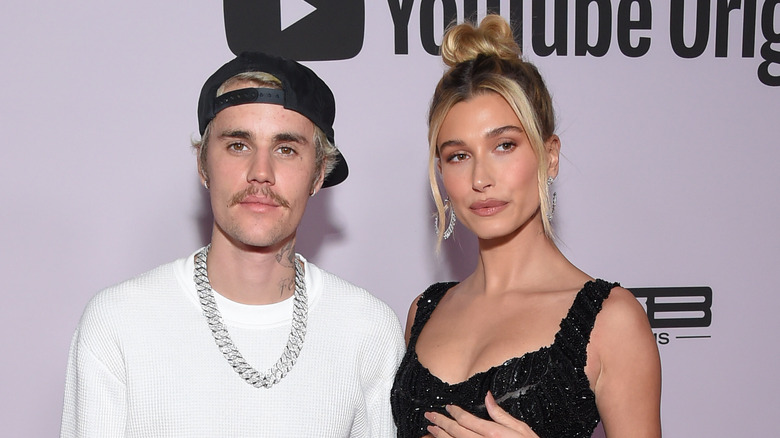 Justin Bieber et Hailey posent