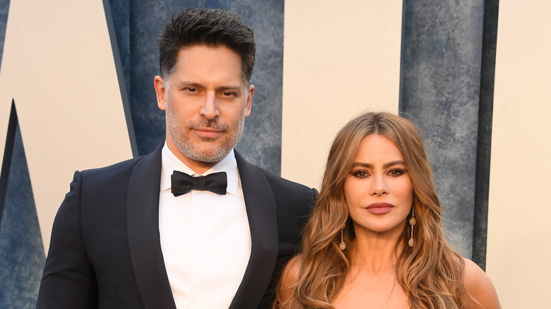 Sofia Vergara et Joe Manganiello posant ensemble