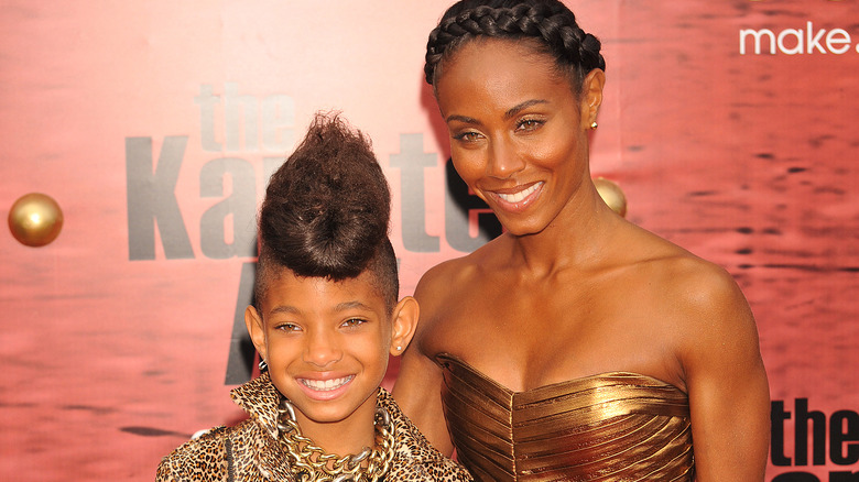 Willow Smith, Jada Pinkett Smith smiling