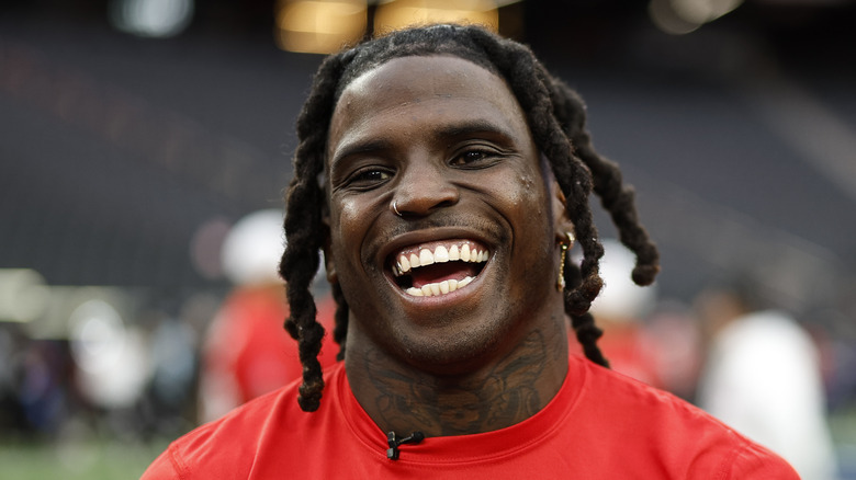 Tyreek Hill souriant