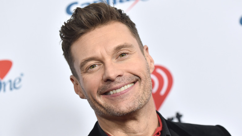 Ce sont les 9 moments les plus effrayants de Ryan Seacrest à l’antenne