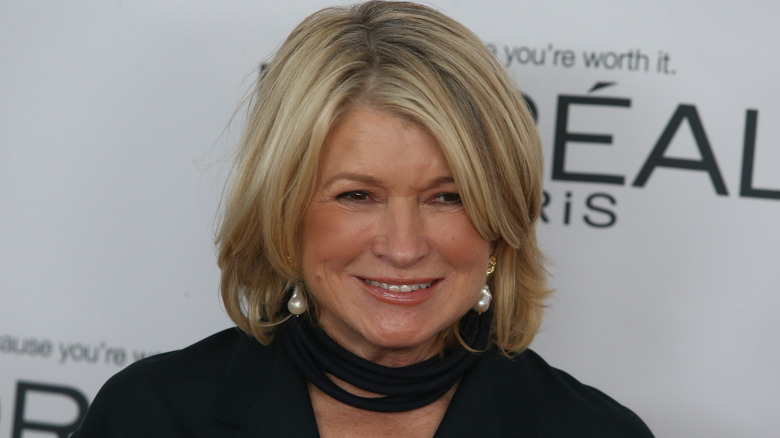 Martha Stewart souriante lors d'une première en 2017