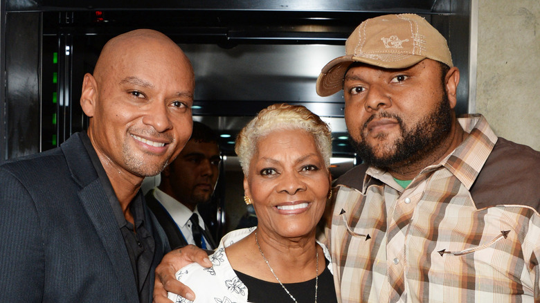 Qui sont les deux fils de Dionne Warwick, David et Damon Elliot ?