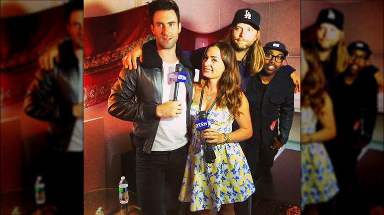 Savannah Buffett posant avec Maroon 5