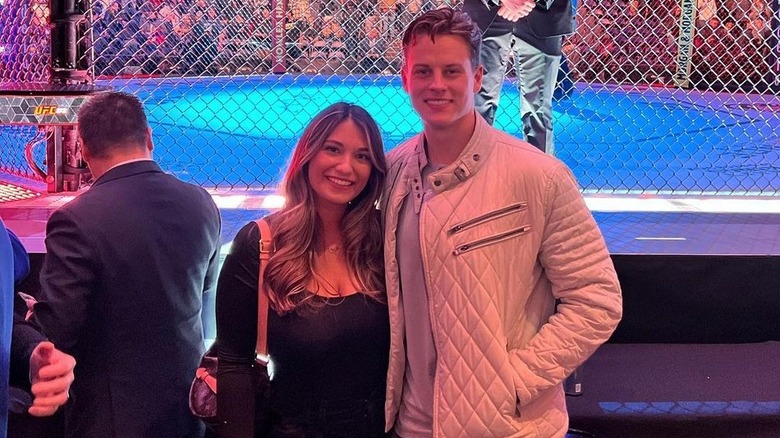 Joe Burrow et Olivia Holzmacher souriants