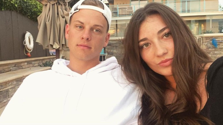 Joe Burrow et Olivia Holzmacher selfie