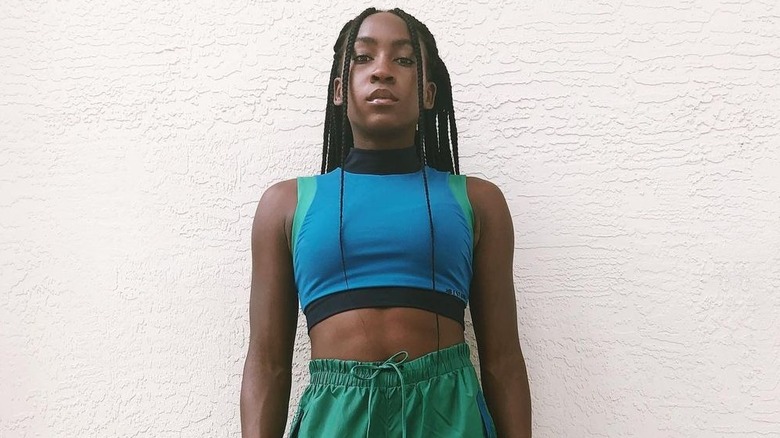 Coco Gauff posant avec une expression sérieuse